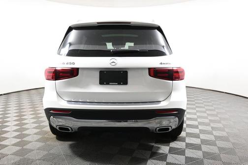 2026 Mercedes-Benz GLB 250 Base 4MATIC