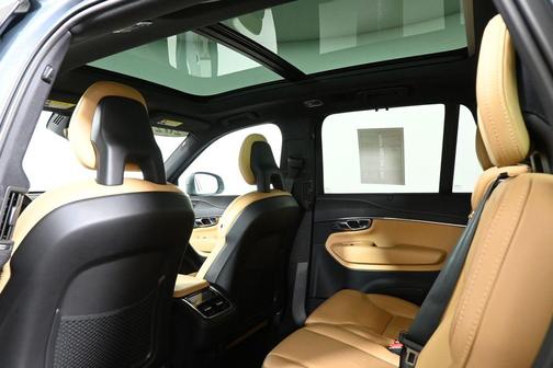 2021 Volvo XC90 T6 Inscription 7 Passenger
