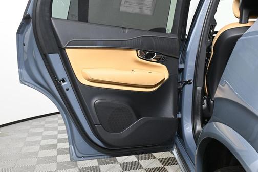 2021 Volvo XC90 T6 Inscription 7 Passenger