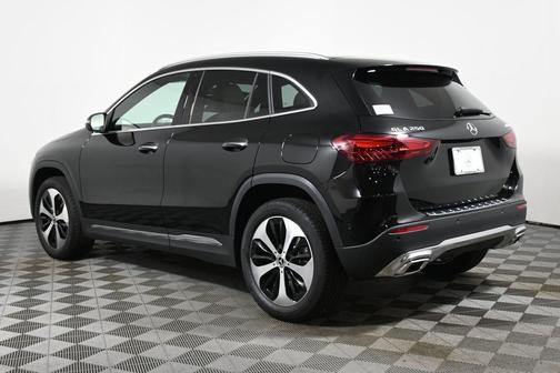 2026 Mercedes-Benz GLA 250 Base 4MATIC