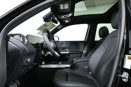2025 Mercedes-Benz GLB 250 Base 4MATIC