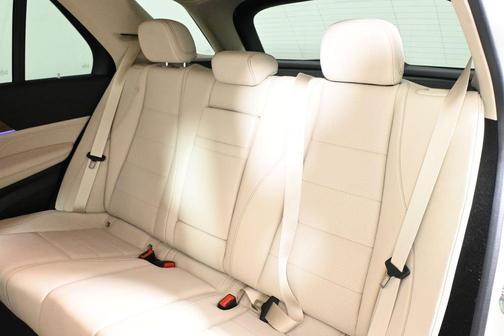 White 2025 Mercedes-Benz GLE 450e 4MATIC