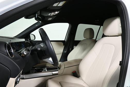 2025 Mercedes-Benz GLB 250 Base 4MATIC