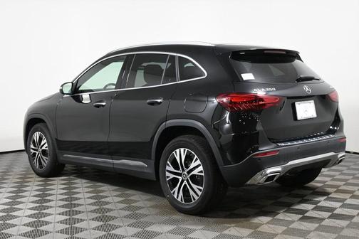 2025 Mercedes-Benz GLA 250 Base 4MATIC