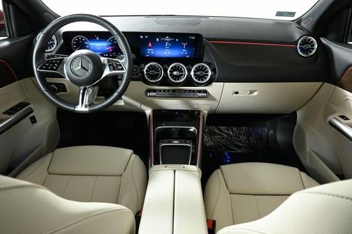 2025 Mercedes-Benz GLA 250 Base 4MATIC