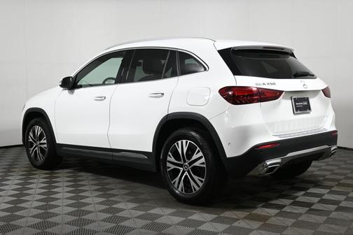 2025 Mercedes-Benz GLA 250 Base 4MATIC