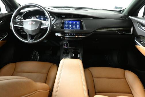 2022 Cadillac XT4 Premium Luxury