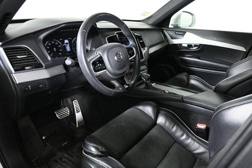 2019 Volvo XC90 T5 R-Design
