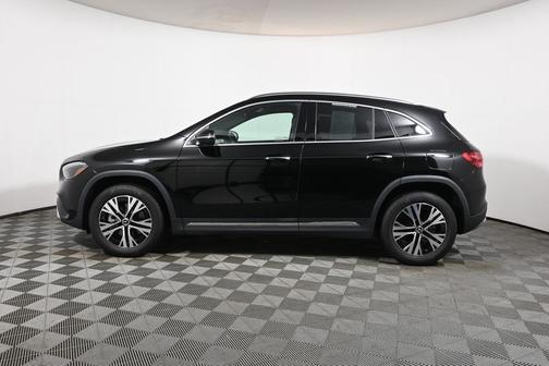 Night Black 2026 Mercedes-Benz GLA 250 4MATIC