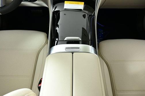2025 Mercedes-Benz GLC 300 Base 4MATIC