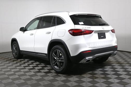 Polar White 2026 Mercedes-Benz GLA 250 4MATIC