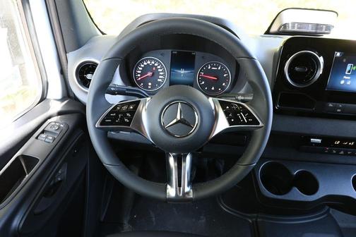 2025 Mercedes-Benz Sprinter 2500 170 WB