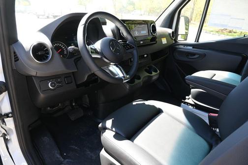 2025 Mercedes-Benz Sprinter 2500 170 WB