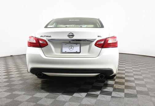Pearl White 2016 Nissan Altima 2.5 SL