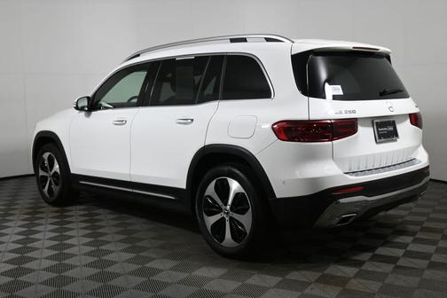 2025 Mercedes-Benz GLB 250 Base 4MATIC