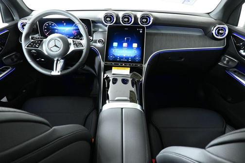2025 Mercedes-Benz GLC 300 Base 4MATIC