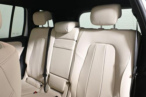 Polar White 2026 Mercedes-Benz GLB 250 Base 4MATIC