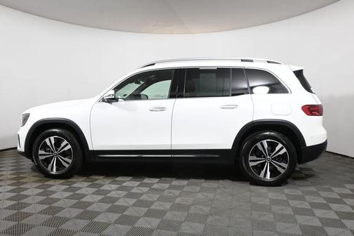 Polar White 2026 Mercedes-Benz GLB 250 Base 4MATIC