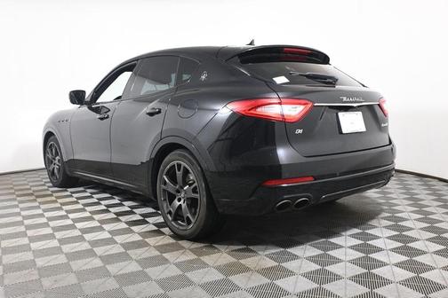 Nero Noctis 2019 Maserati Levante Base