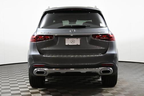 2025 Mercedes-Benz GLS 450 4MATIC