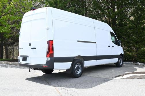 White 2026 Mercedes-Benz Sprinter 2500 170 WB