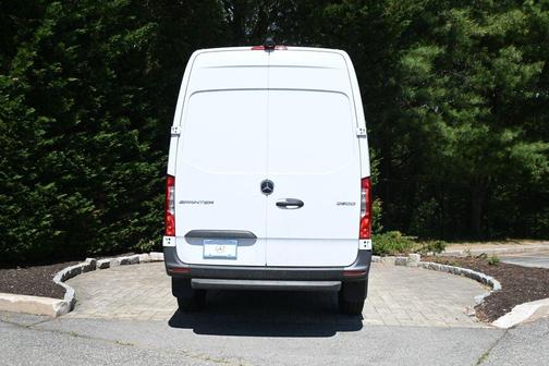 White 2024 Mercedes-Benz Sprinter 2500 144 WB