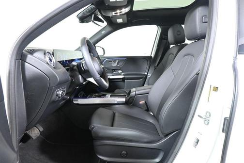 Polar White 2026 Mercedes-Benz GLB 250 Base 4MATIC