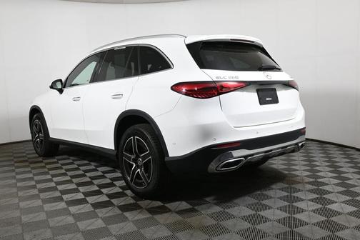 Polar White 2026 Mercedes-Benz GLC 300 Base 4MATIC