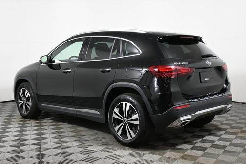 2025 Mercedes-Benz GLA 250 Base 4MATIC