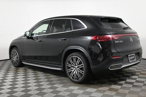 2023 Mercedes-Benz EQE 500 Base 4MATIC