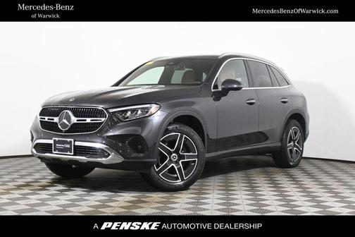 Graphite Gray Metallic 2026 Mercedes-Benz GLC 300 Base 4MATIC