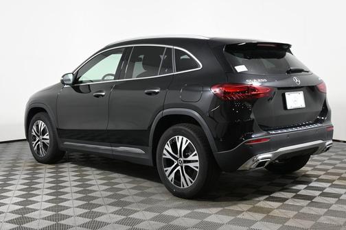 2025 Mercedes-Benz GLA 250 Base 4MATIC