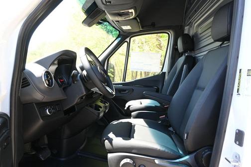 2025 Mercedes-Benz Sprinter 2500 144 WB