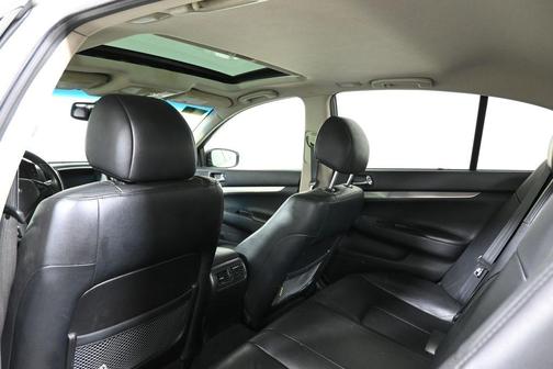 2013 INFINITI G37x Base
