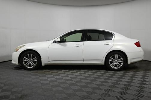 2013 INFINITI G37x Base