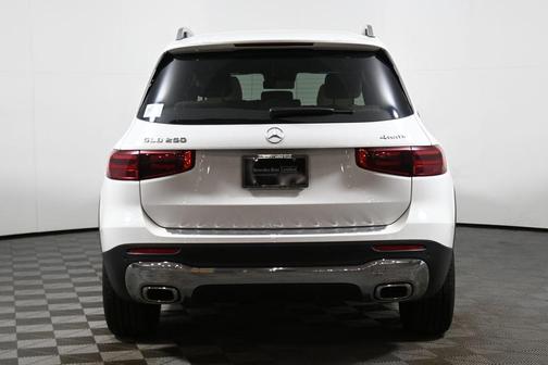 2026 Mercedes-Benz GLB 250 Base 4MATIC