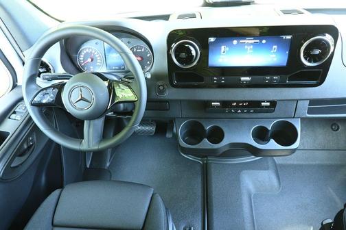 2025 Mercedes-Benz Sprinter 2500 170 WB