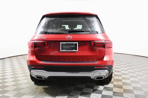 2026 Mercedes-Benz GLB 250 Base 4MATIC