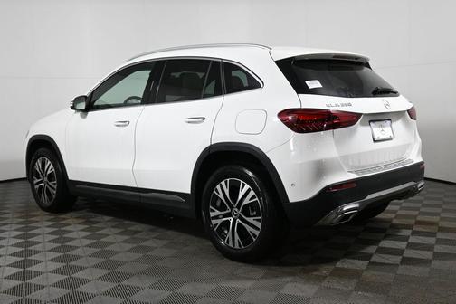 2026 Mercedes-Benz GLA 250 Base 4MATIC