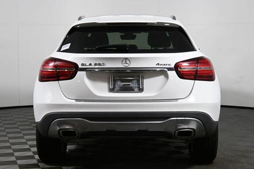 2020 Mercedes-Benz GLA 250 Base 4MATIC