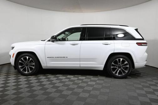 2022 Jeep Grand Cherokee Overland