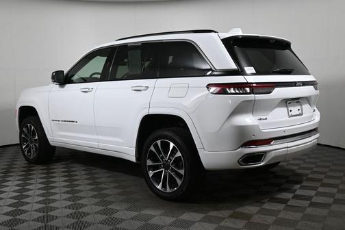 2022 Jeep Grand Cherokee Overland