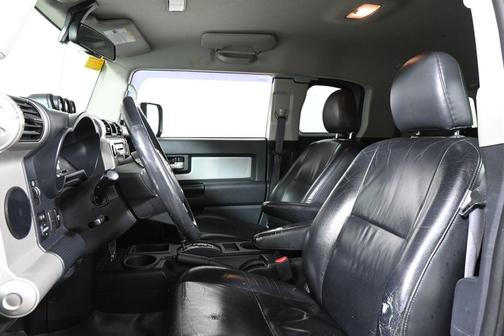 2009 Toyota FJ Cruiser Base (Retail Orders Only) (A5)