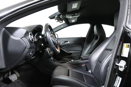 2018 Mercedes-Benz CLA 250 Base 4MATIC