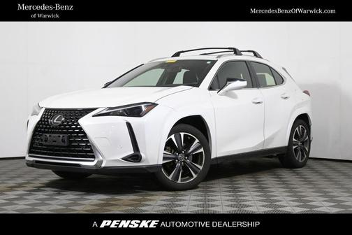 White Pearl 2024 Lexus UX 250h Premium