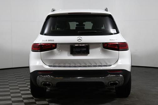 2022 Mercedes-Benz GLB 250 Base 4MATIC