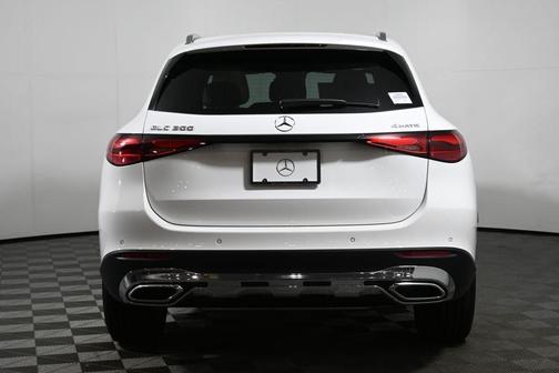 2026 Mercedes-Benz GLC 300 Base 4MATIC