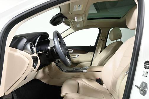 2021 Mercedes-Benz GLC 300 Base 4MATIC