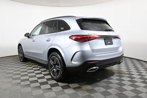Silver Metallic 2026 Mercedes-Benz GLC 300 4MATIC