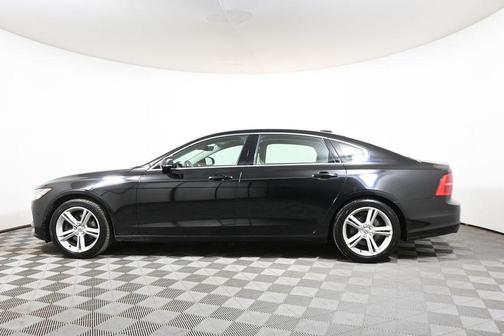 2018 Volvo S90 T5 Momentum